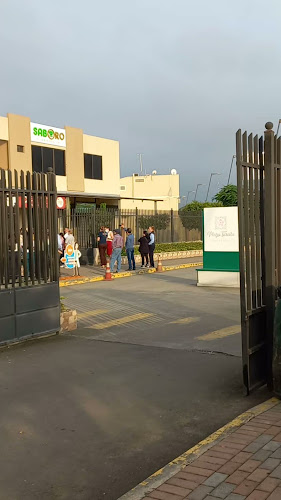 Alejandro Castro Benítez y, Avenida Pajonal, Machala