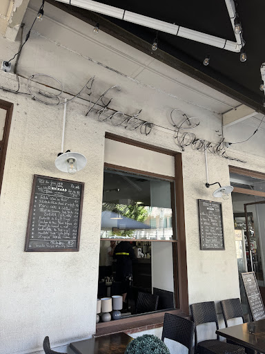 Le Nicea Café - Thumbnail