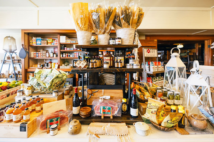 Beach Shop & Grill by null