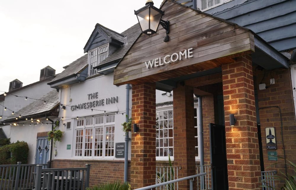 The Gravesberie Inn