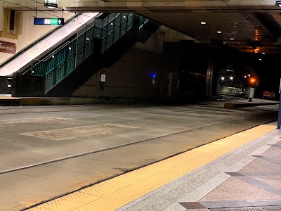 Westlake Tunnel Station & Pine St - 3rd 4th & 5th Avenue - Bay C