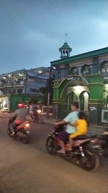 Masjid Jami' Al-Falah, Author: Pocong Lepas