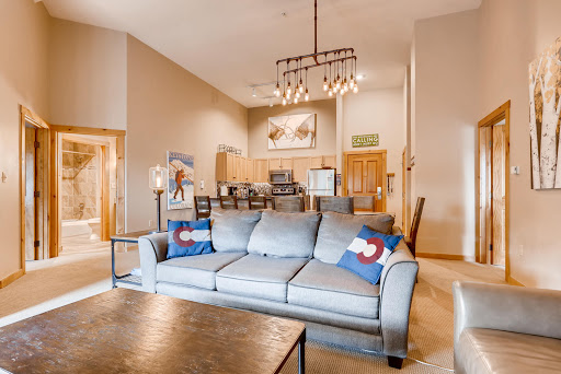 Laura Karden: Keller Williams Top of the Rockies - Thumbnail