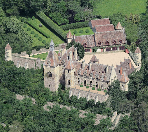 Photo de Château de Peufeilhoux: chambres d'hôtes de luxe dans un cadre haut de gamme, mariages, visites...