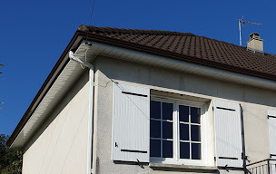 Photo n°1 de Alu-Couleurs, Plus qu'une Gouttière à Nazelles-Négron (Service d'entretien des gouttières)