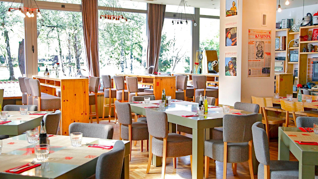 Raketa Rakia Bar by null