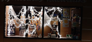 Photo n°13 de La Grande Pharmacie de l'Hôtel de Ville YVETOT Annie BRUNEL à Yvetot (Magasin de perruques)