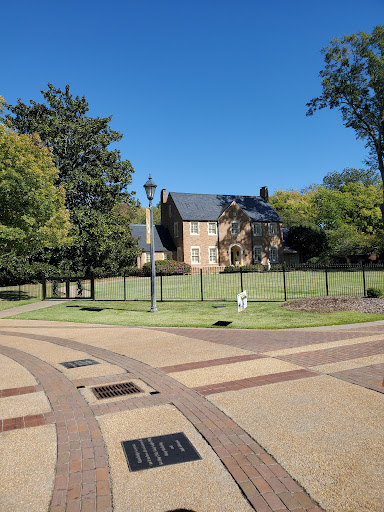 Harrison Plaza Fountain - Thumbnail