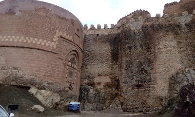 Hoşap Castle