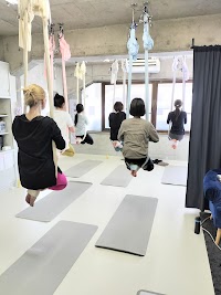 Kasumisou【エアリアルヨガ&ピラティス/ビューティーサロン】