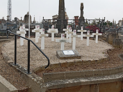Cimetière Breteuil Gallery - France