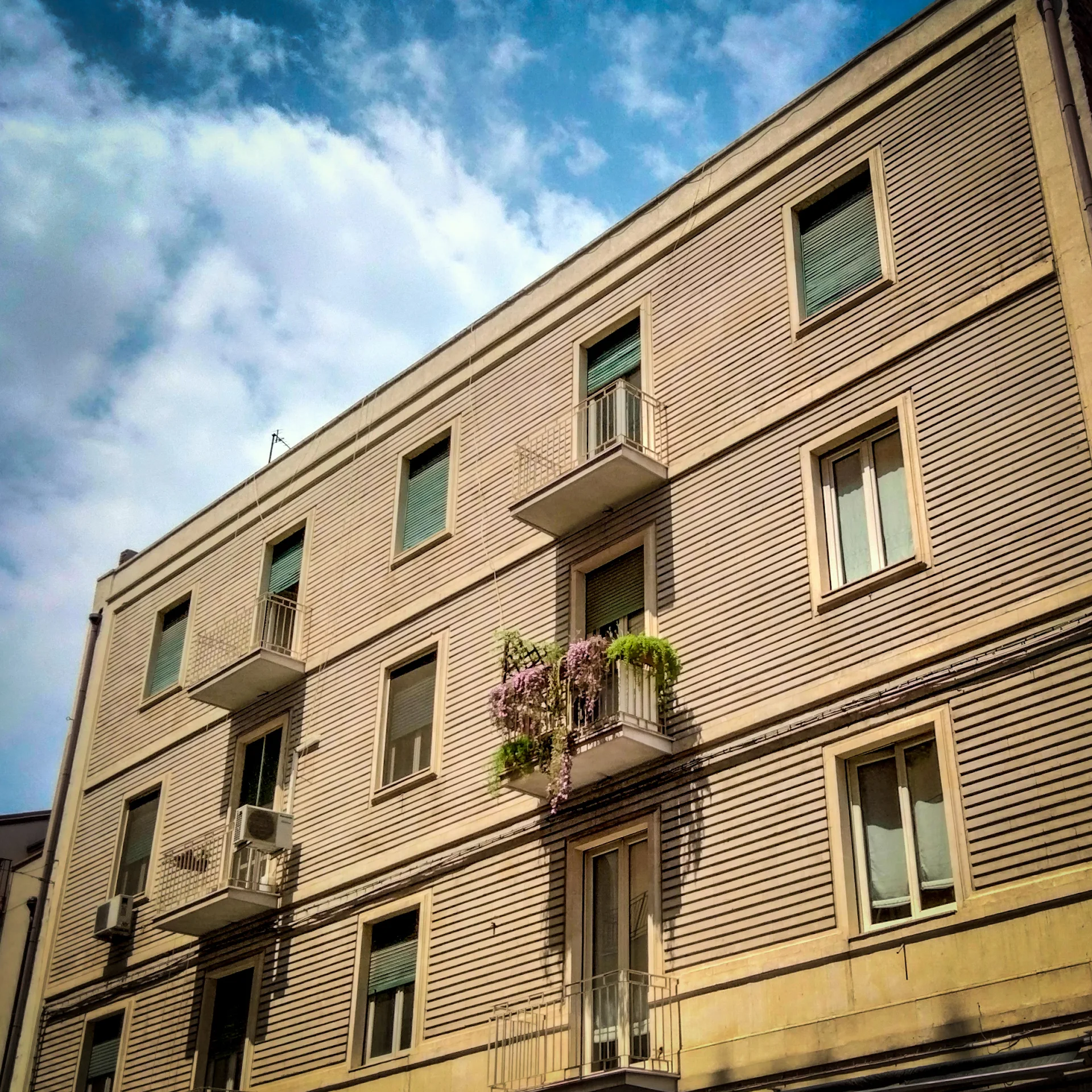 Mr Square apartment