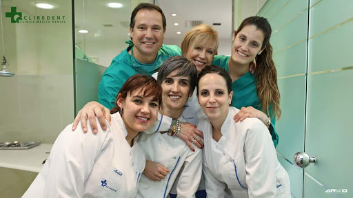 Cliredent Clínica Dental de El Prat de Llobregat. Desde 1983 cuidamos la salud bucal de nuestros pacientes.