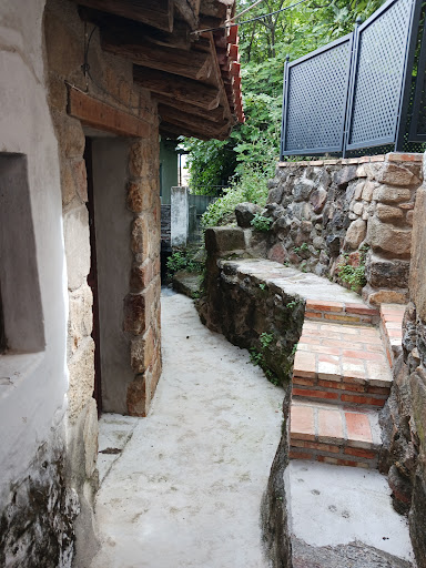 Cuevas Del Valle - Thumbnail