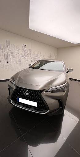 Lexus Granada - Visual