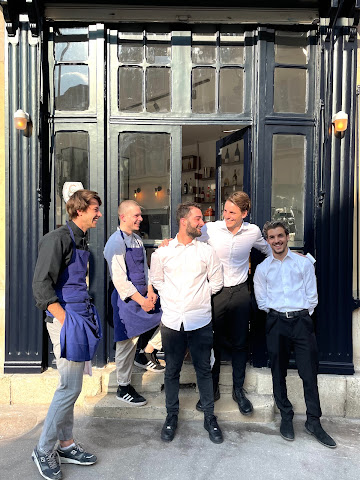 Vous restaurant by null