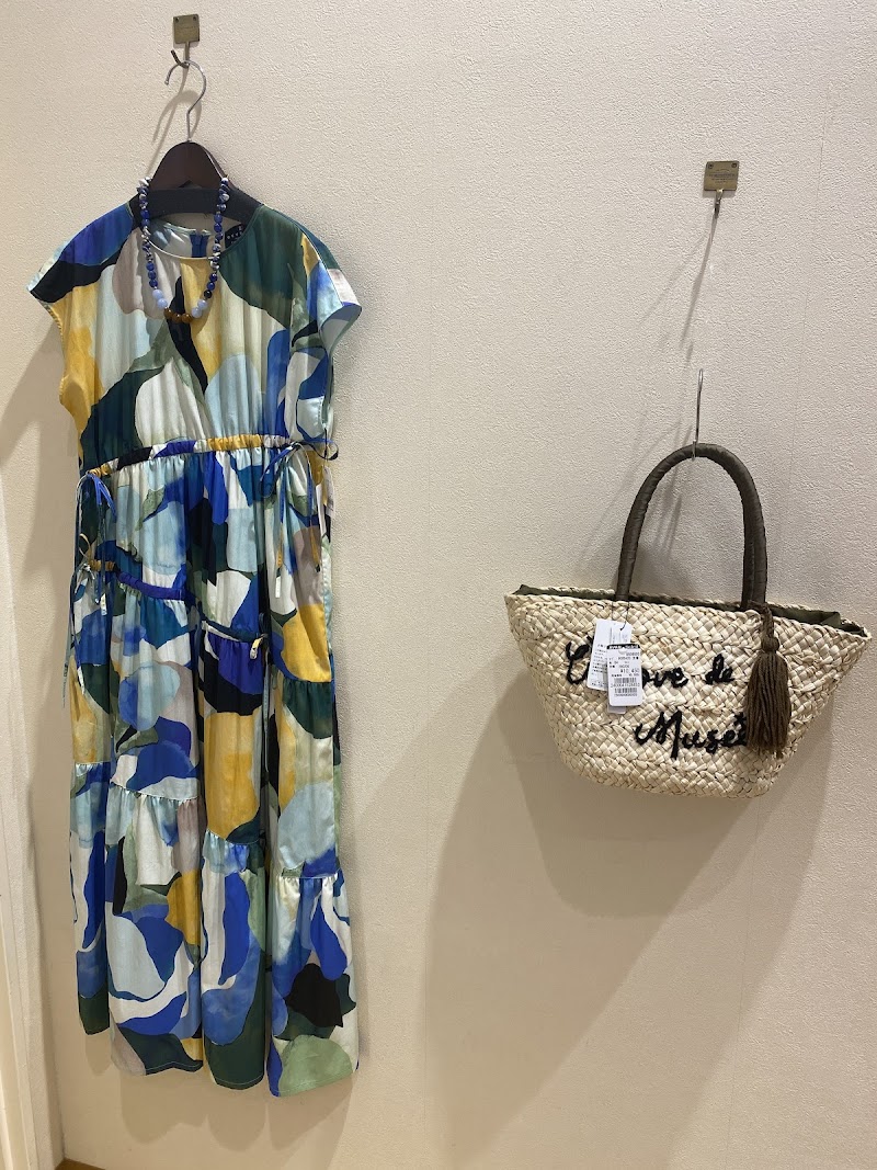 AVANイオンモール高松店