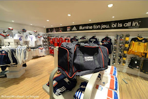 Photo n°38 de OL Store Lyon Centre à Lyon (Magasin)