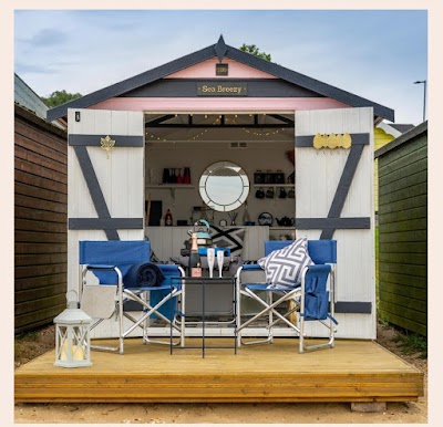 Sea Breezy Beach Hut