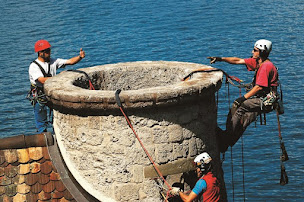 Photo n°25 de CBHS Sécurité à Pissy-Pôville (Magasin de chaussures)