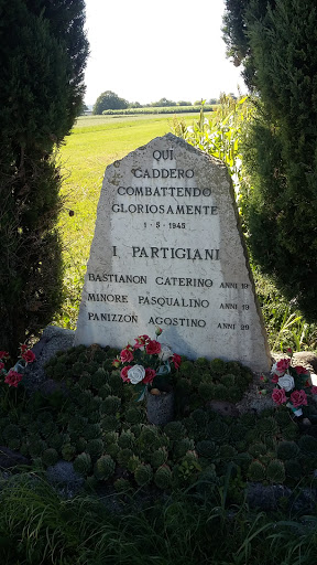 Monumento Caduti II Guerra Mondiale Gallery - Italy
