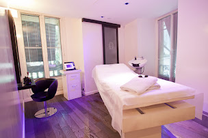 Photo n°19 de Carita & Leonor Greyl : Institut de Beauté & salon de coiffure à Nice (Centre de bien-être)