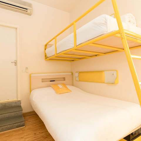 Bloomrooms @ New Delhi Railway Station by null