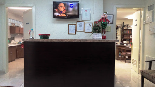 Clínica de Especialidades Dentales - Dr. Adolfo Berchelmann Cirujano Dentista - Thumbnail