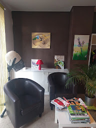 Photo n°2 de Sophistique 21 - Prothésiste Capillaire à Dijon (Salon de coiffure)