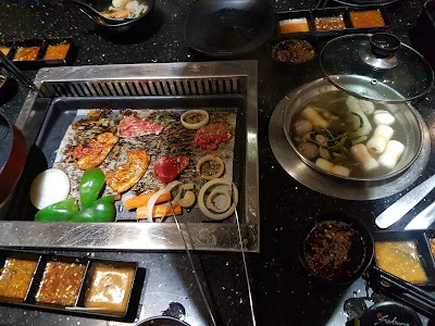 Photos of សាគូរ៉ា ប៊ូហ្វេសាច់អាំង និងស៊ុគី ស៊ុប