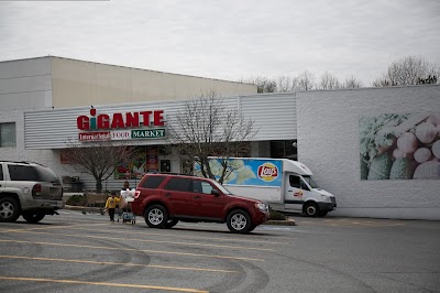 Gigante International Food Market