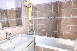 Photo n°31 de Brice Gaziguian IAD France à Gap (Agence immobilière)