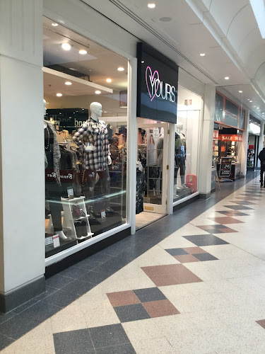 Yours Clothing Open Times