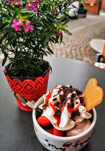 Jannys Eutin Gallery - Germany