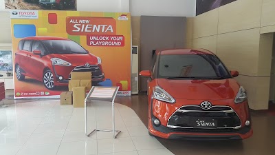 Photos of Auto2000 Padang