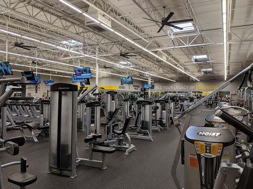Gold's Gym Tower Point - Thumbnail