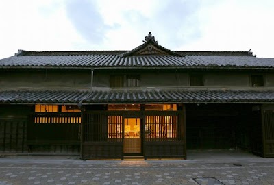 まちの縁側『ミュゼ灘屋』