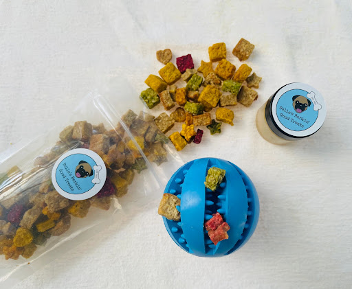 Belle's Barkin Good Treats - Thumbnail