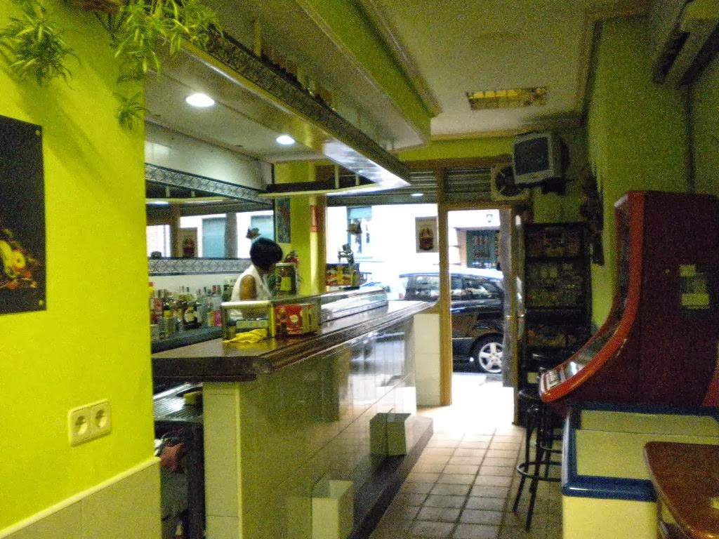 Foto de Bar Jimmy comida filipina