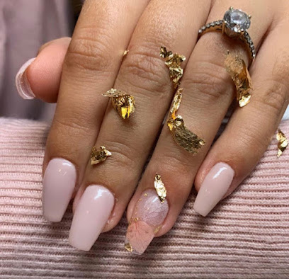 MadiniNails