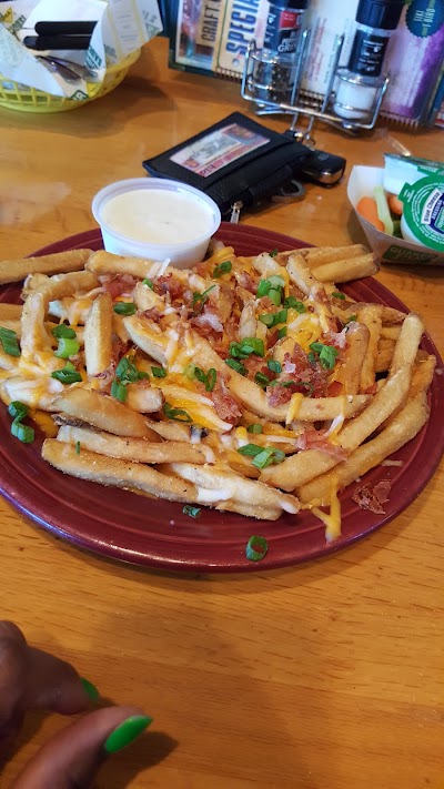 Photos of Quaker Steak & Lube