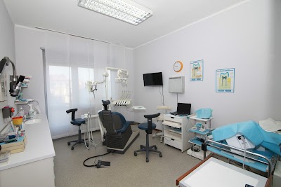 Dentista Implantologo Dott. Claudio Bertassello