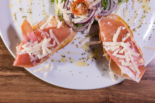 Don Amici's - Visual