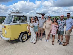 Photo n°2 de ANIMATEUR - 01 ACTION PREMIERE - WINE CAB à Bordeaux (Établissement vinicole)