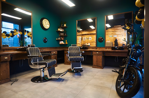 GOLDEN RAZOR BARBER SHOP