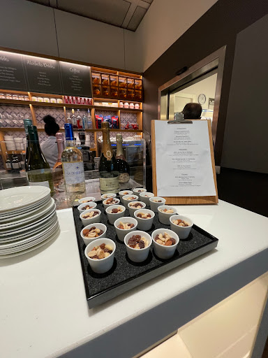 Lufthansa Senator Café - Thumbnail