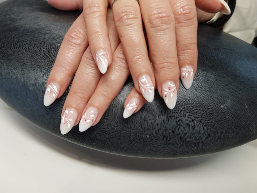 Beauty Spot by Natalie Zoller Logo