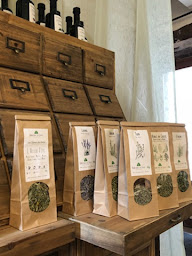 Photo n°2 de Herboristerie du Larzac à La Couvertoirade (Magasin)