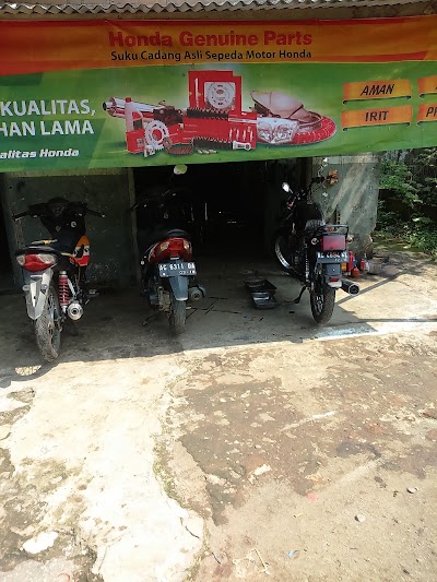 Photos of Pawone Mbah Ragil