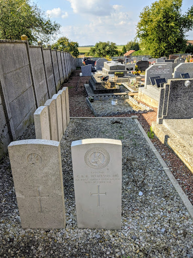 Reumont Commonwealth War Graves - Thumbnail